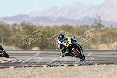 media/Dec-06-2025-CVMA (Sat) [[4a896cc04c]]/Race 5-Amateur Formula Middleweight/